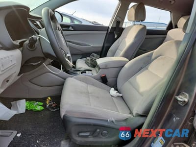 Zdjęcie 7 z 13 samochodu: 2018 HYUNDAI TUCSON SEL VIN:KM8J33A43JU673868 - miniatura