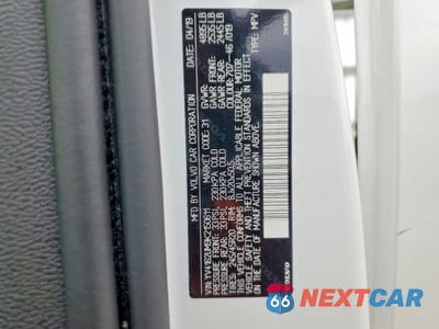 Zdjęcie 12 z 12 samochodu: 2019 VOLVO XC40 T5 R-DESIGN VIN:YV4162UM9K2150611 - miniatura