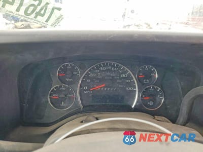 Zdjęcie 9 z 13 samochodu: 2008 GMC SAVANA BOX TRUCK VIN:1GDJG31C281909627 - miniatura