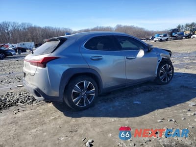 Trzecie zdjęcie samochodu z tyłu: 2021 LEXUS UX 250H VIN:JTHP9JBH5M2037986 - miniatura