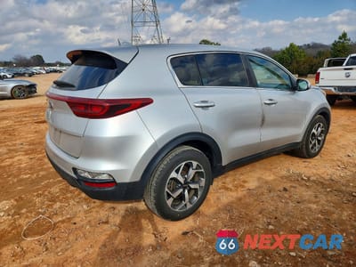 Trzecie zdjęcie samochodu z tyłu: 2020 KIA SPORTAGE LX VIN:KNDPM3AC6L7651335 - miniatura