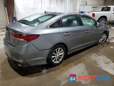 Trzecie zdjęcie samochodu z tyłu: 2019 HYUNDAI SONATA SE VIN:5NPE24AF5KH757850 - miniatura