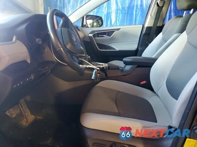 Zdjęcie 7 z 13 samochodu: 2020 TOYOTA RAV4 HYBRID XLE VIN:JTMRWRFV3LD070232 - miniatura