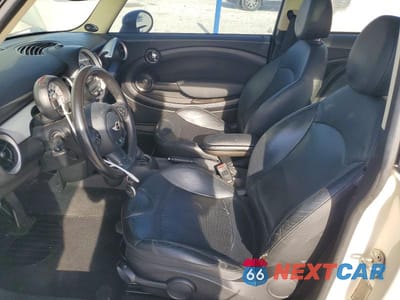 Zdjęcie 7 z 11 samochodu: 2011 MINI COOPER VIN:WMWSU3C59BT094867 - miniatura