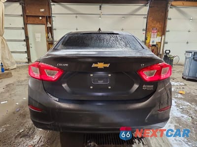 Zdjęcie 6 z 12 samochodu: 2017 CHEVROLET CRUZE LT VIN:1G1BE5SM3H7241893 - miniatura