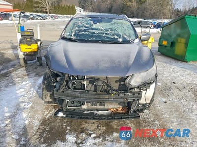 Piąte zdjęcie samochodu w środku: 2022 NISSAN ROGUE SPORT SV VIN:JN1BJ1BW3NW477364 - miniatura