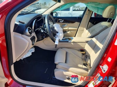 Zdjęcie 7 z 12 samochodu: 2019 MERCEDES-BENZ GLC 300 VIN:WDC0G4JB0KF573283 - miniatura
