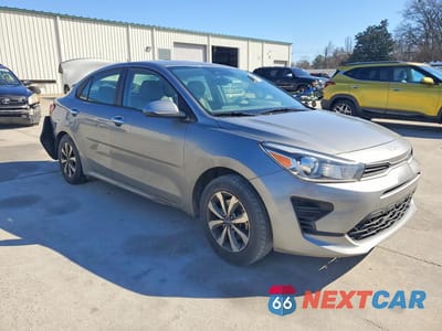 Czwarte zdjęcie samochodu z boku: 2022 KIA RIO LX VIN:3KPA24AD4NE432533 - miniatura