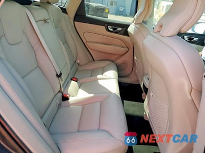 Zdjęcie 10 z 11 samochodu: 2023 VOLVO XC60 PLUS VIN:YV4L12DN3P1204501 - miniatura