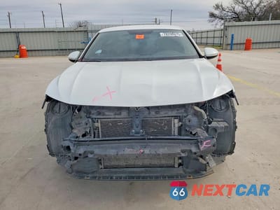 Piąte zdjęcie samochodu w środku: 2021 VOLKSWAGEN JETTA GLI VIN:3VW5T7BU0MM037359 - miniatura