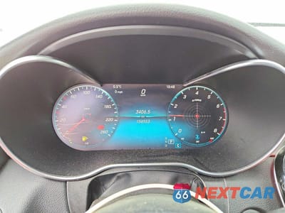 Zdjęcie 9 z 12 samochodu: 2019 MERCEDES-BENZ C 300 4MATIC VIN:WDDWJ8EB1KF774067 - miniatura