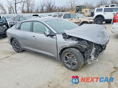 Czwarte zdjęcie samochodu z boku: 2025 KIA K4 LXS VIN:3KPFT4DE4SE039067 - miniatura