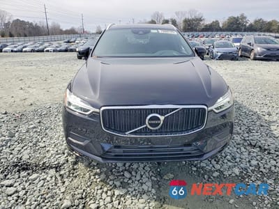 Piąte zdjęcie samochodu w środku: 2021 VOLVO XC60 T5 MOMENTUM VIN:YV4102DK6M1723599 - miniatura