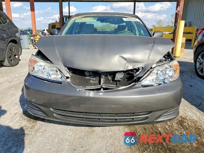 Piąte zdjęcie samochodu w środku: 2002 TOYOTA CAMRY LE V6 VIN:4T1BF32KX2U535979 - miniatura