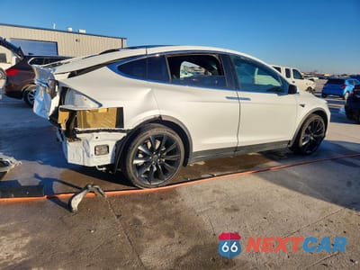 Trzecie zdjęcie samochodu z tyłu: 2019 TESLA MODEL X VIN:5YJXCBE20KF198501 - miniatura