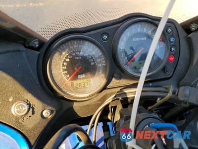 Zdjęcie 7 z 9 samochodu: 2005 KAWASAKI ZR750 K1 VIN:JKAZRDK175A000244 - miniatura