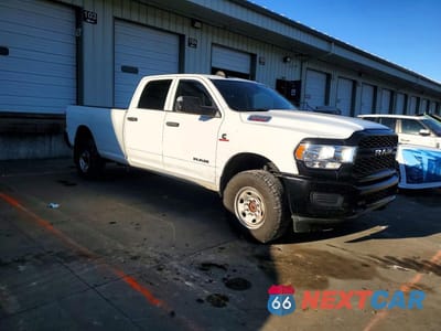 Czwarte zdjęcie samochodu z boku: 2019 RAM 2500 TRADESMAN VIN:3C6UR5HL2KG548431 - miniatura