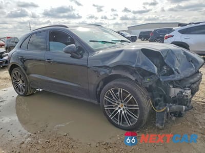 Czwarte zdjęcie samochodu z boku: 2016 PORSCHE MACAN S VIN:WP1AB2A5XGLB47387 - miniatura