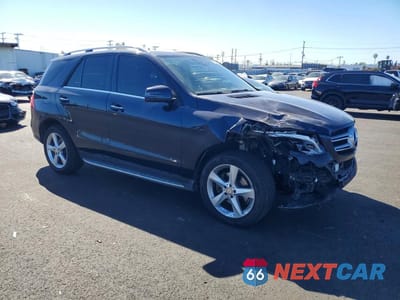 Czwarte zdjęcie samochodu z boku: 2016 MERCEDES-BENZ GLE 350 4MATIC VIN:4JGDA5HBXGA701209 - miniatura