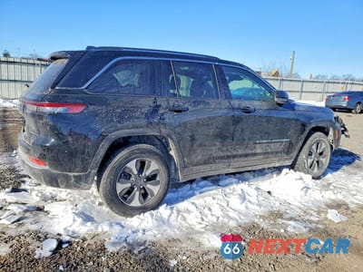 Trzecie zdjęcie samochodu z tyłu: 2022 JEEP GRAND CHEROKEE LIMITED 4XE VIN:1C4RJYB61N8748902 - miniatura