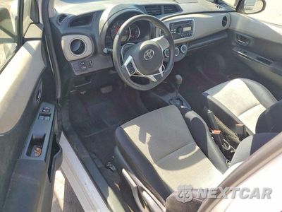 Zdjęcie 8 z 11 samochodu: 2012 TOYOTA YARIS 3-DOOR LE VIN:JTDJTUD37CD507014 - miniatura