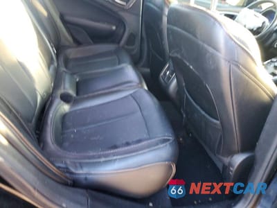 Zdjęcie 10 z 12 samochodu: 2015 CHRYSLER 200 C VIN:1C3CCCCB3FN565376 - miniatura
