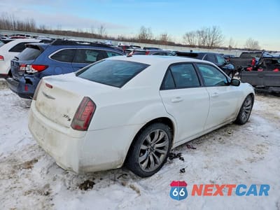 Trzecie zdjęcie samochodu z tyłu: 2014 CHRYSLER 300 S VIN:2C3CCABG9EH303807 - miniatura