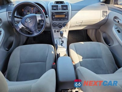 Zdjęcie 8 z 12 samochodu: 2012 TOYOTA COROLLA BASE VIN:2T1BU4EE4CC794391 - miniatura