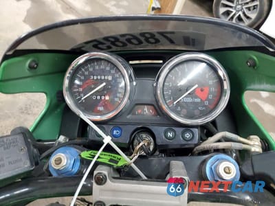 Zdjęcie 7 z 10 samochodu: 2000 KAWASAKI ZR1100 C VIN:JKAZRBC14YA038568 - miniatura