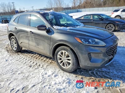 Czwarte zdjęcie samochodu z boku: 2020 FORD ESCAPE SE VIN:1FMCU9G62LUA08187 - miniatura
