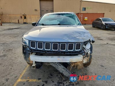 Piąte zdjęcie samochodu w środku: 2020 JEEP COMPASS SPORT VIN:3C4NJCAB3LT162278 - miniatura