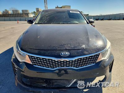 Piąte zdjęcie samochodu w środku: 2018 KIA OPTIMA S VIN:5XXGT4L33JG189911 - miniatura