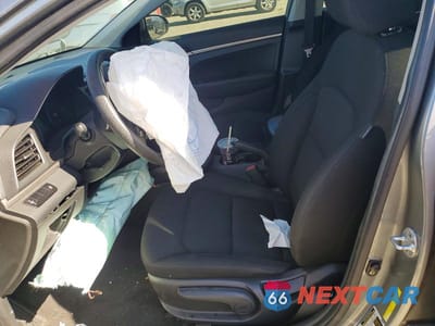 Zdjęcie 7 z 12 samochodu: 2019 HYUNDAI ELANTRA SE VIN:KMHD74LF8KU777201 - miniatura