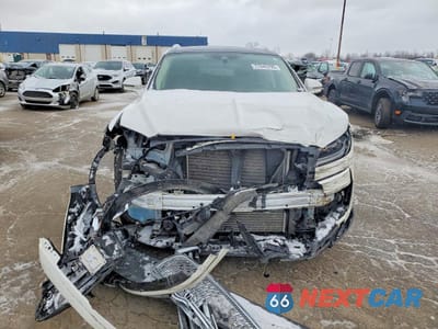 Piąte zdjęcie samochodu w środku: 2020 LINCOLN NAUTILUS RESERVE VIN:2LMPJ6K91LBL35314 - miniatura