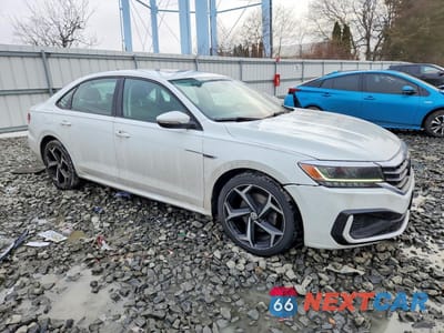 Czwarte zdjęcie samochodu z boku: 2020 VOLKSWAGEN PASSAT R-LINE VIN:1VWMA7A3XLC027271 - miniatura