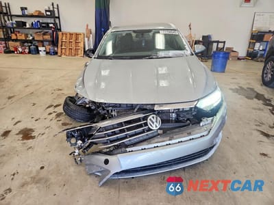 Piąte zdjęcie samochodu w środku: 2020 VOLKSWAGEN JETTA S VIN:3VWC57BU1LM082360 - miniatura