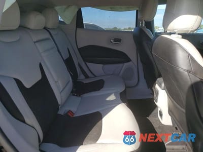 Zdjęcie 11 z 13 samochodu: 2018 JEEP COMPASS LATITUDE VIN:3C4NJCBB5JT256996 - miniatura