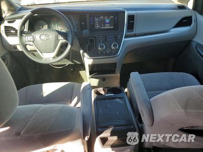 Zdjęcie 8 z 15 samochodu: 2017 TOYOTA SIENNA LE VIN:5TDKZ3DC8HS776308 - miniatura