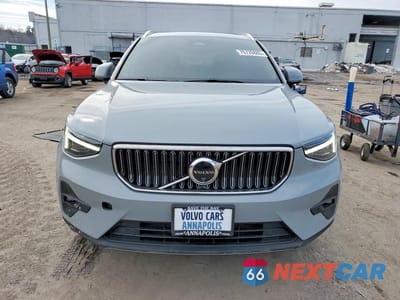 Piąte zdjęcie samochodu w środku: 2024 VOLVO XC40 PLUS VIN:YV4L12UE7R2250149 - miniatura