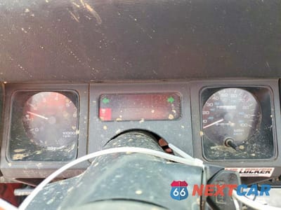 Zdjęcie 9 z 12 samochodu: 1993 JEEP WRANGLER / YJ S VIN:1J4FY19P6PP206492 - miniatura