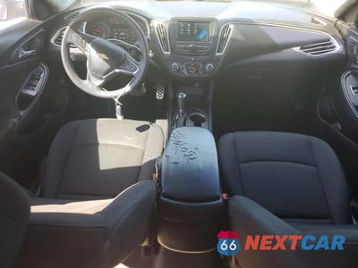 Zdjęcie 8 z 13 samochodu: 2017 CHEVROLET MALIBU LS VIN:1G1ZB5ST9HF104834 - miniatura