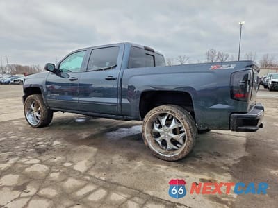 Drugie zdjęcie samochodu z przodu: 2017 CHEVROLET SILVERADO K1500 LT VIN:3GCUKREC0HG467039 - miniatura