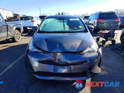 Piąte zdjęcie samochodu w środku: 2017 TOYOTA PRIUS VIN:JTDKARFU3H3043701 - miniatura