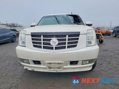 Piąte zdjęcie samochodu w środku: 2011 CADILLAC ESCALADE ESV LUXURY VIN:1GYS4HEF0BR101430 - miniatura