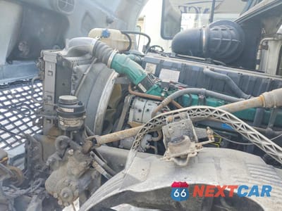 Zdjęcie 7 z 10 samochodu: 2007 VOLVO VN VNL - SEMI TRUCK VIN:4V4NC9GH97N468713 - miniatura