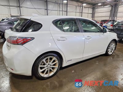 Trzecie zdjęcie samochodu z tyłu: 2013 LEXUS CT 200H BASE VIN:JTHKD5BH5D2129499 - miniatura