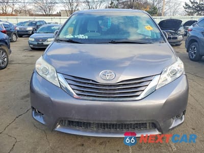 Piąte zdjęcie samochodu w środku: 2017 TOYOTA SIENNA LE VIN:5TDKZ3DC9HS874330 - miniatura