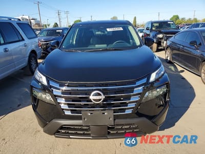 Piąte zdjęcie samochodu w środku: 2025 NISSAN ROGUE SV VIN:5N1BT3BBXSC827985 - miniatura
