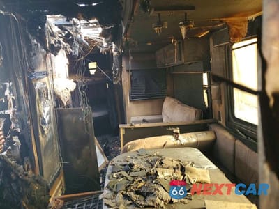 Zdjęcie 6 z 10 samochodu: 2021 JAYCO CAMPER VIN:1UJBJ0BR1M1TD0405 - miniatura