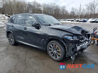 Czwarte zdjęcie samochodu z boku: 2024 BMW X5 XDRIVE50E VIN:5UX43EU00R9T77161 - miniatura